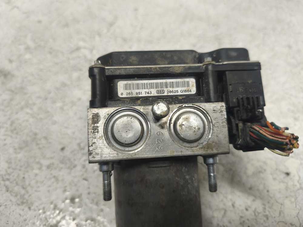 BLOC ABS NISSAN - Vue 3